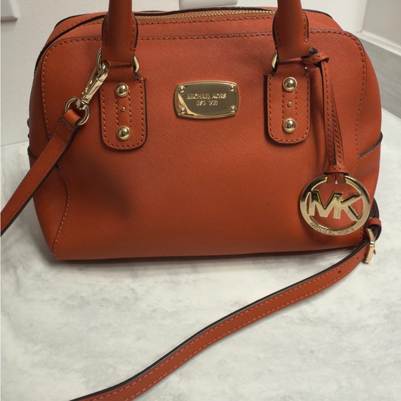 New Michael Kors Tangerine Satchel with Gold Accents - Picture 4 of 12